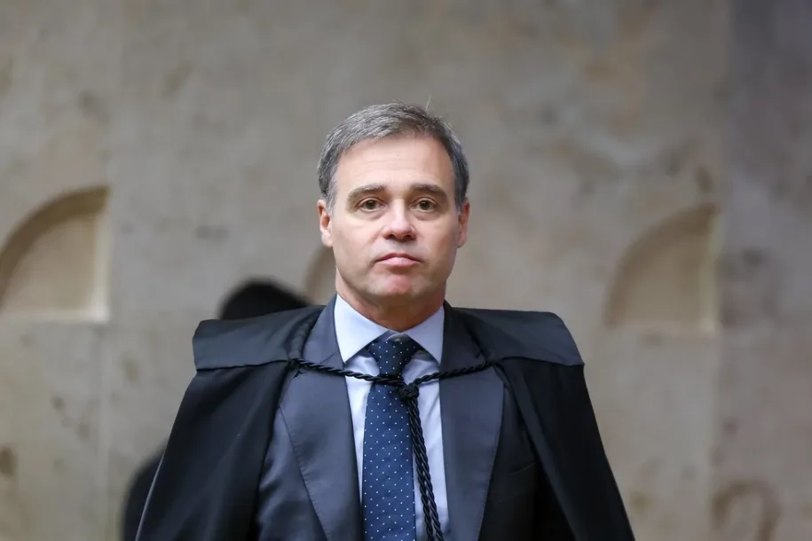 André Mendonça determina o afastamento imediato de Andrei Rodrigues do comando da PF