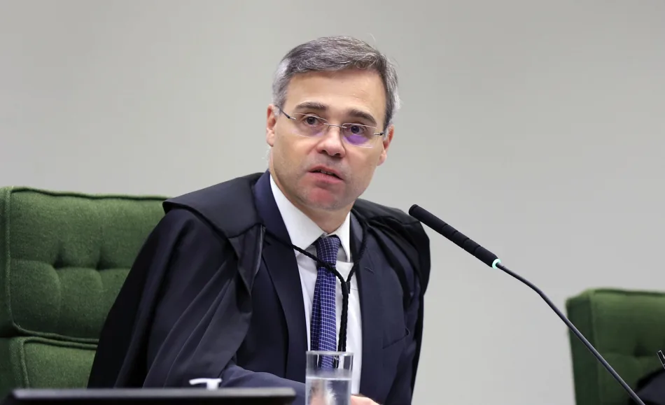 Mendonça vota para manter decisão de retirar posts de Nossa Senhora