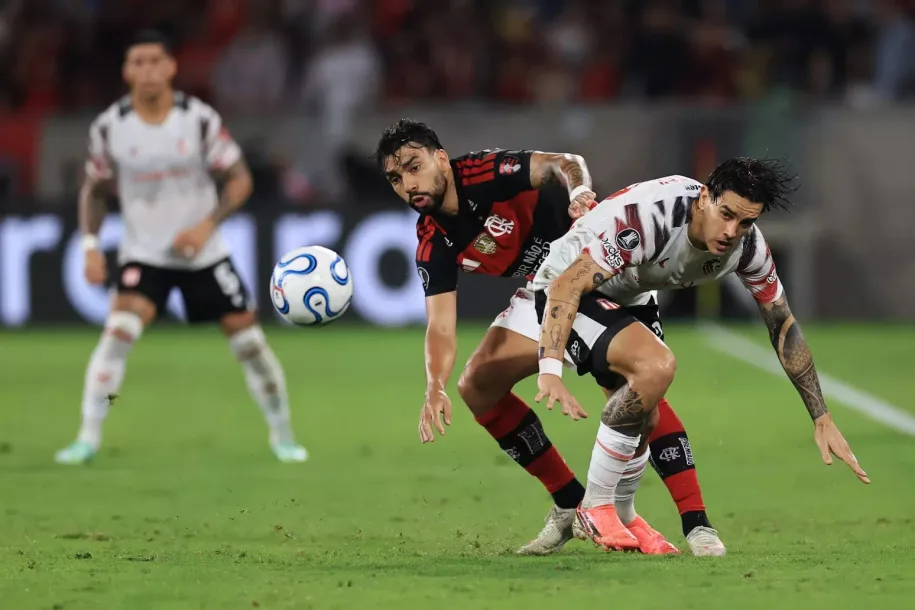 Estudiantes bate Fla e Palmeiras terá revanche pelo tetra da América